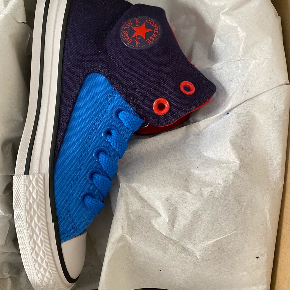 Brand new kids converse
